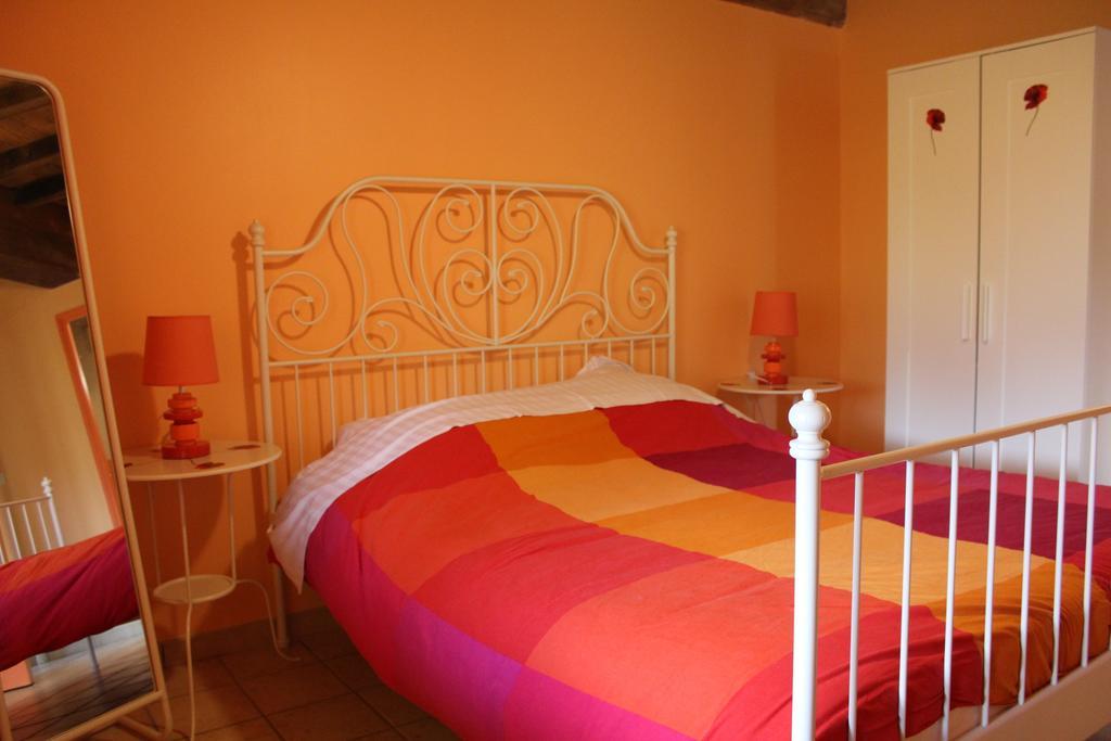 クリュニー Ferme De La Corbette Bed & Breakfast 部屋 写真