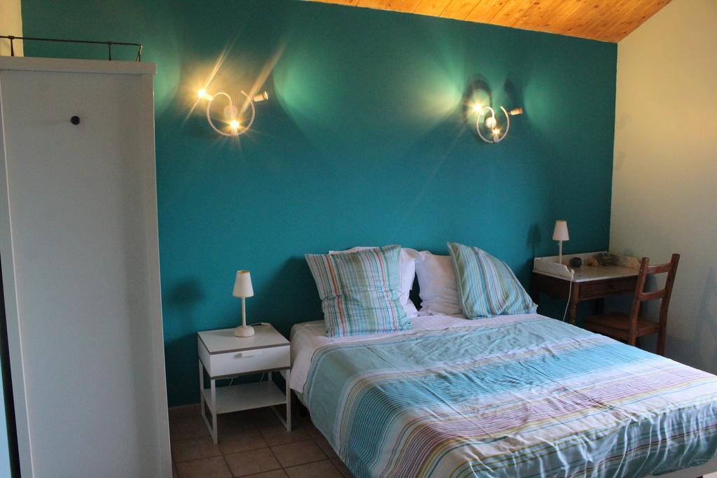 クリュニー Ferme De La Corbette Bed & Breakfast エクステリア 写真